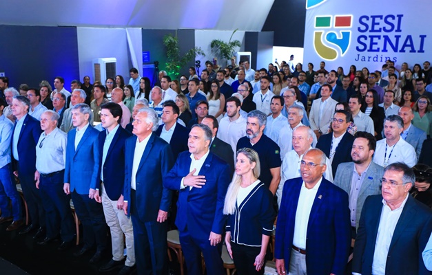 Caiado participa de lançamento de nova escola Sesi Senai em Goiânia