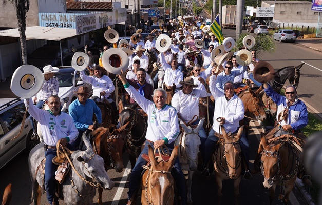 Caiado participa do 14º Encontro Nacional de Muladeiros em Iporá