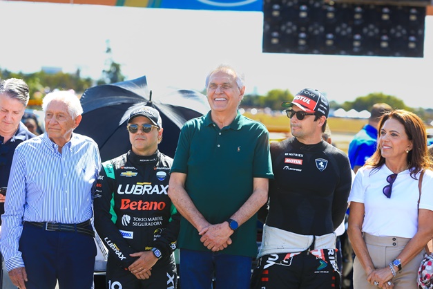 Caiado participa do aniversário de 50 anos do Autódromo de Goiânia