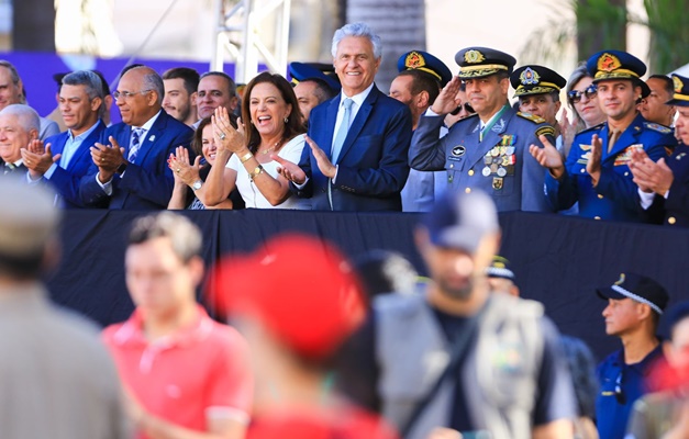 Caiado prestigia desfile cívico-militar em comemoração ao 7 de Setembro  