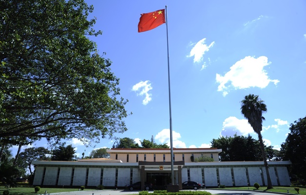 Caiado recebe delegação chinesa para programação em Goiânia e Inhumas 