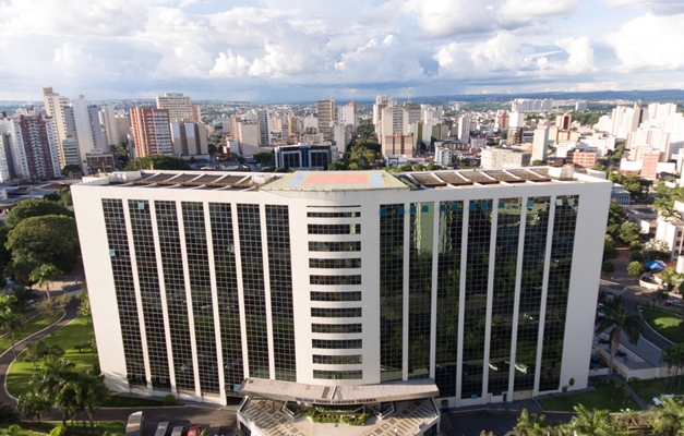 Caiado sanciona Lei de Diretrizes Orçamentárias de 2025 em Goiás