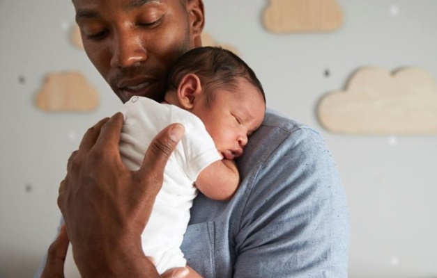 Câmara aprova ampliação gradual da licença-paternidade