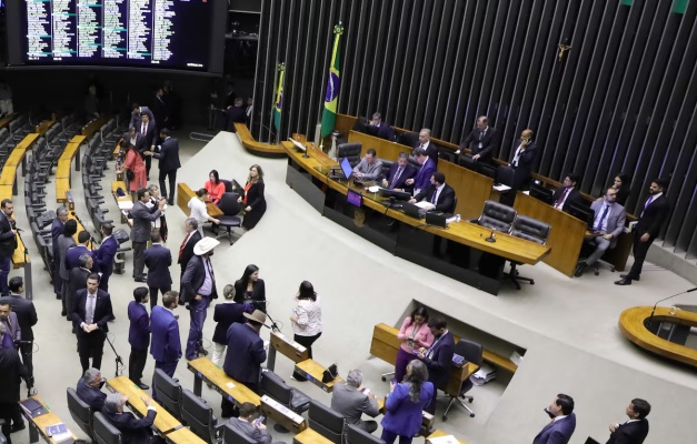 Câmara aprova projeto que prevê castração química para condenados por pedofilia