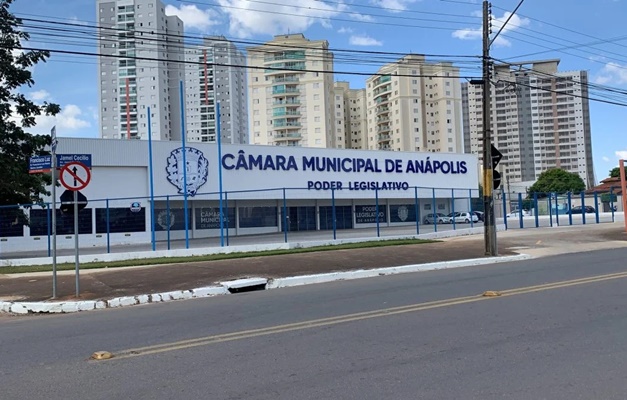 Câmara de Anápolis aprova aumento de 40% nos salários de vereadores