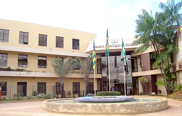 Câmara de Goiânia analisa criação de novos cargos na Mesa Diretora