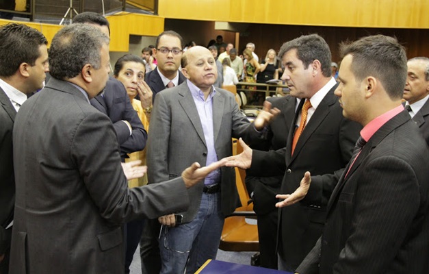 Câmara de Goiânia aprova projeto que altera IPTU e ITU em primeira votação
