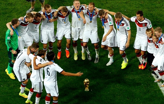 Campeões na bola e na simpatia, atletas alemães elogiam o Brasil