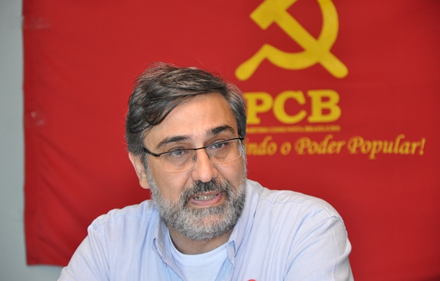 Candidato a Presidência pelo PCB, Mauro Iasi cumpre agenda em Goiás