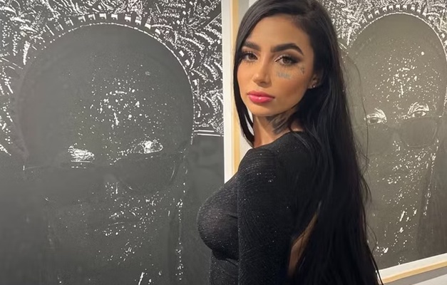 Cantora brasileira morre após cirurgia estética na Turquia