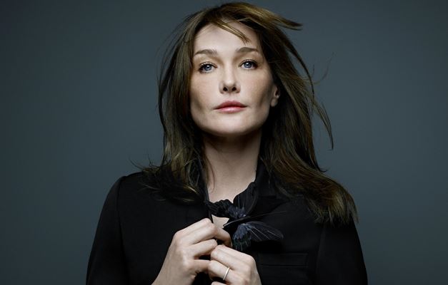 Carla Bruni confirma shows em São Paulo e Porto Alegre