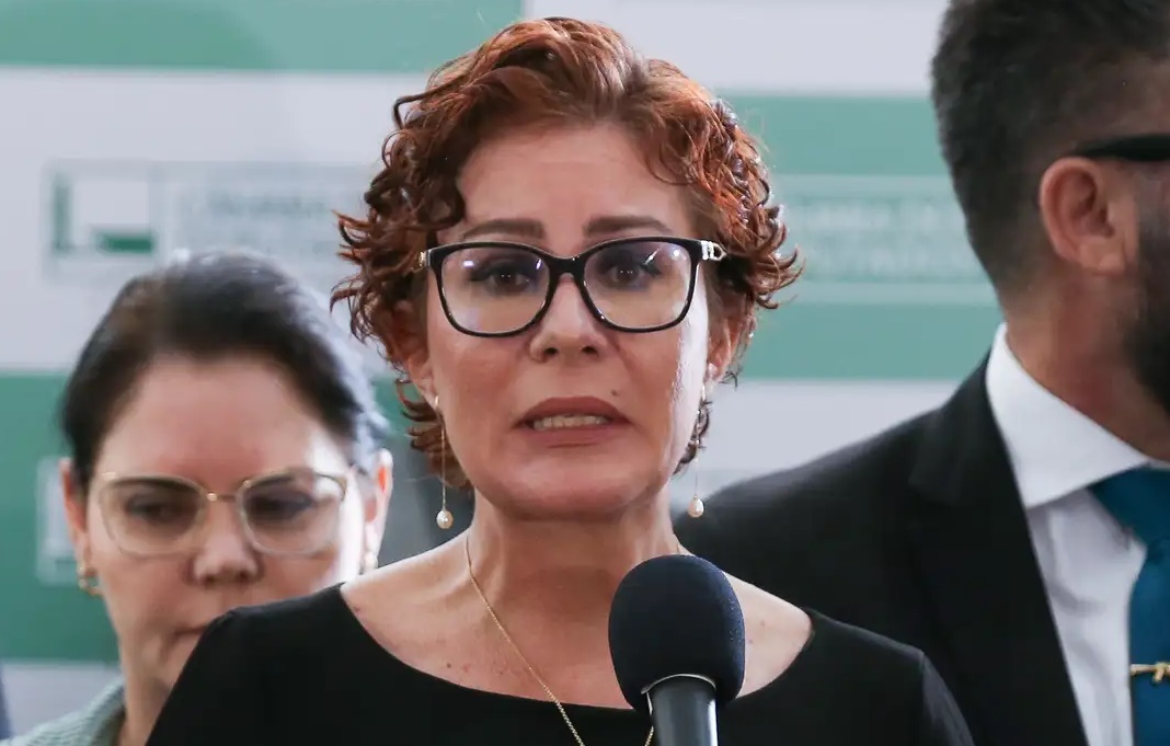 Carla Zambelli passará por nova audiência de processo de extradição