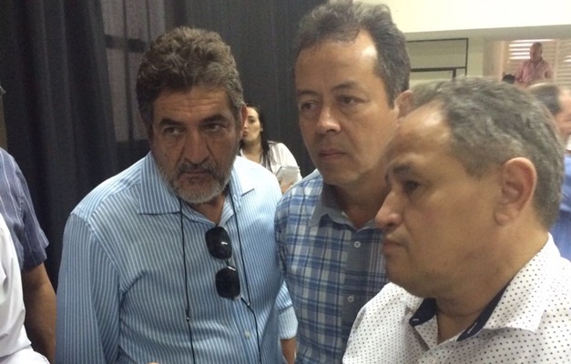 Carlos Antônio e João Gomes polarizam debate em Anápolis