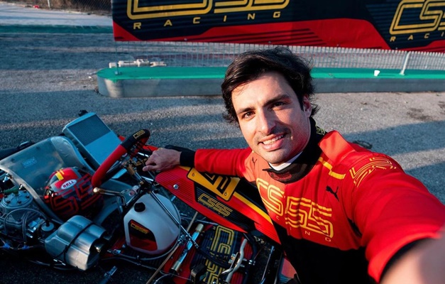 Carlos Sainz é diagnosticado com apendicite e fica fora do GP da Arábia Saudita
