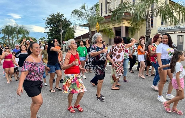 Carnaval de Goianésia celebra tradição das marchinhas e shows nacionais
