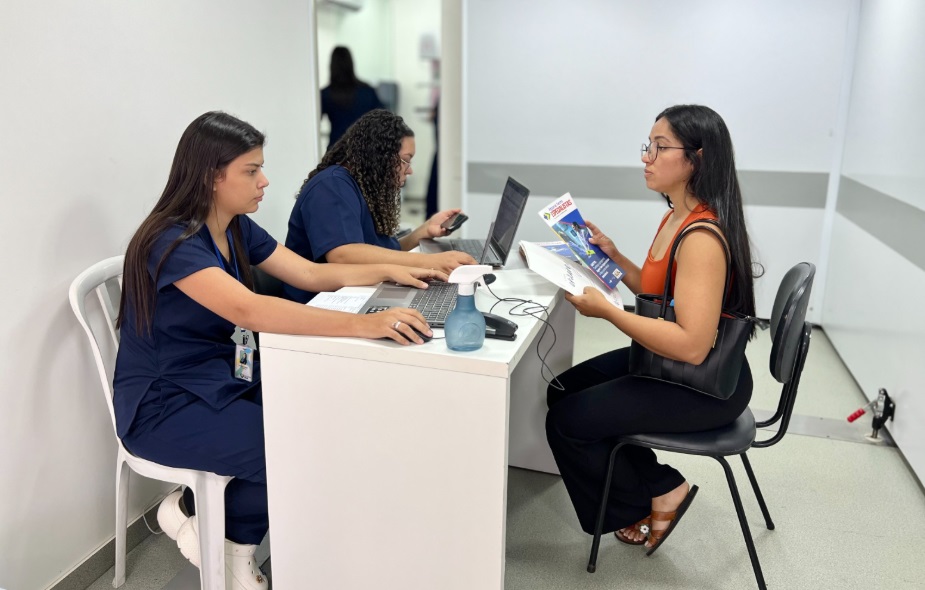 Carreta da Mulher oferece 3 mil consultas na Maternidade Célia Câmara