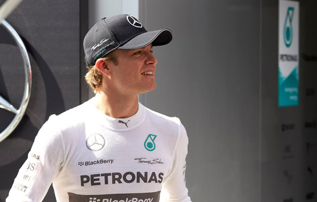 Carro de Hamilton pega fogo e Rosberg fica com a pole na Hungria