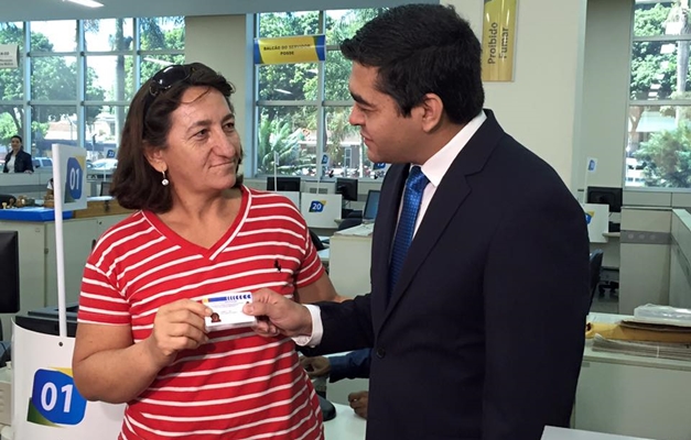 Cartão Metrobus começa a ser entregue em Goiânia 