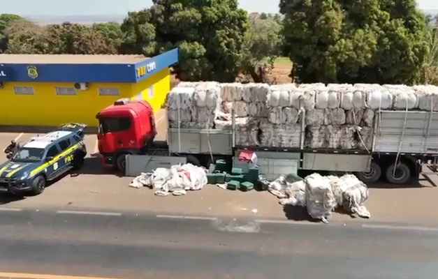 Casal é preso com meia tonelada de cocaína em Jataí