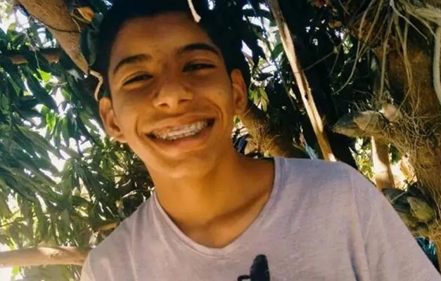 Caso Robertinho: policiais são condenados por matar adolescente em Goiânia