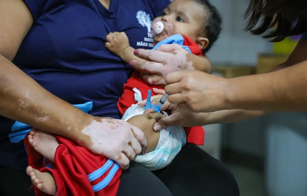 Casos de coqueluche crescem e provocam internações e mortes