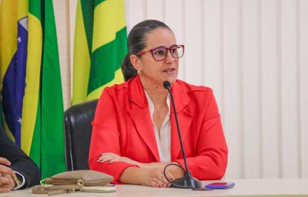 CCJ da Câmara de Goiânia derruba vetos a emendas da vereadora Kátia