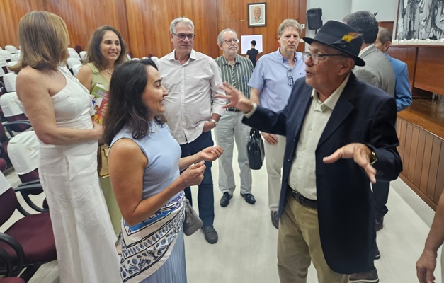 Cearense anima Café com Arte da Casa Rosada, que abriu novas exposições