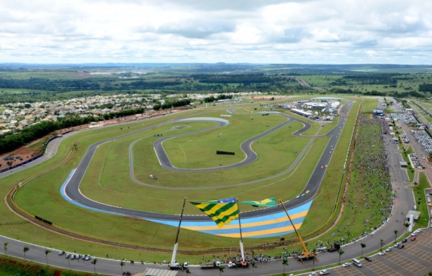 Centro Aquático: Autódromo de Goiânia terá piscina olímpica e bicicletário