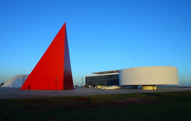 Centro Cultural Oscar Niemeyer terá salas de cinema até final do semestre