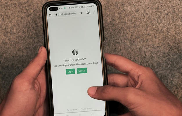 Chat GPT pode impactar negativamente a aprendizagem, aponta MIT