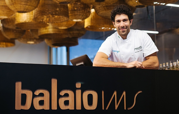 Chef Rodrigo Oliveira abre restaurante Balaio, na sede do IMS de São Paulo