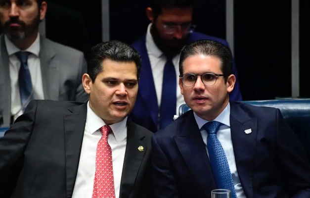 Chefes do Senado e da Câmara falam em união contra "agressão" dos EUA