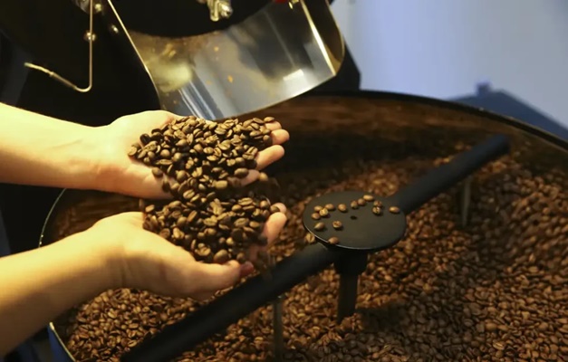 China habilita 183 empresas brasileiras para exportação de café