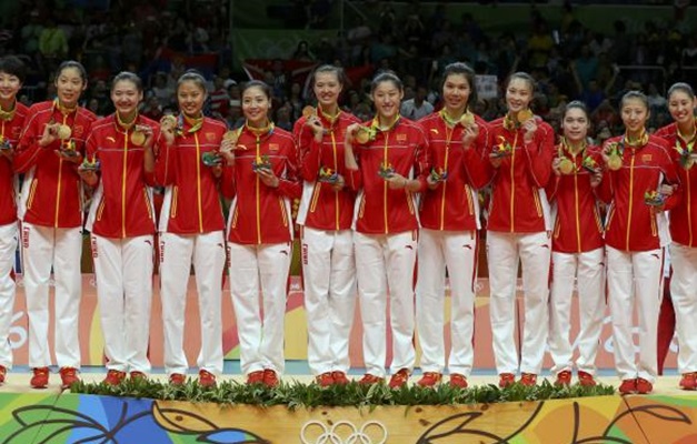 China vence a Sérvia e leva o ouro no vôlei feminino