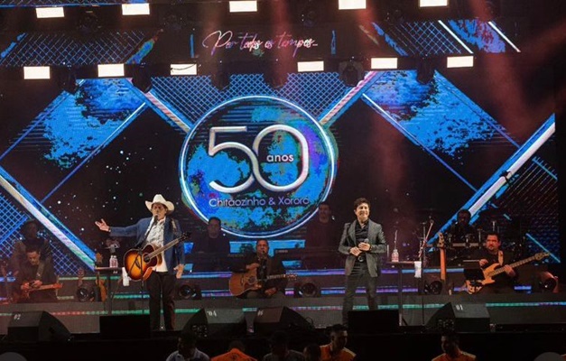 Chitãozinho e Xororó apresentam em Goiânia show que celebra 50 anos da dupla