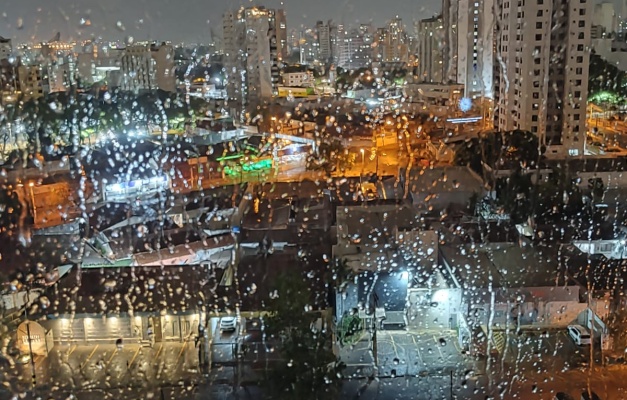 Chove em Goiânia após mais de 150 dias de estiagem