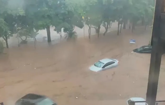 Chuva que caiu em SP é a 3ª maior em 64 anos e foi quase a metade do esperado para janeiro