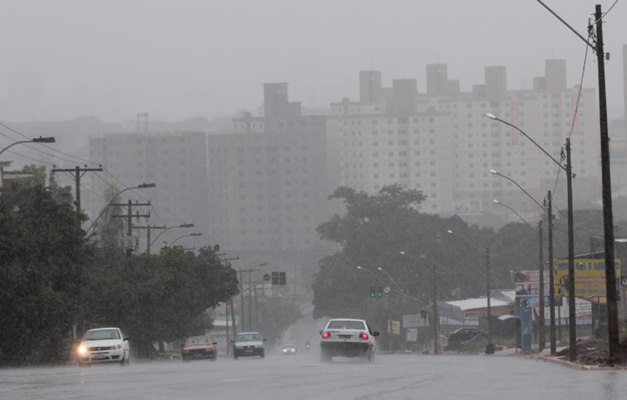 Chuvas continuam em Goiânia e no interior nesta segunda-feira (28/7)