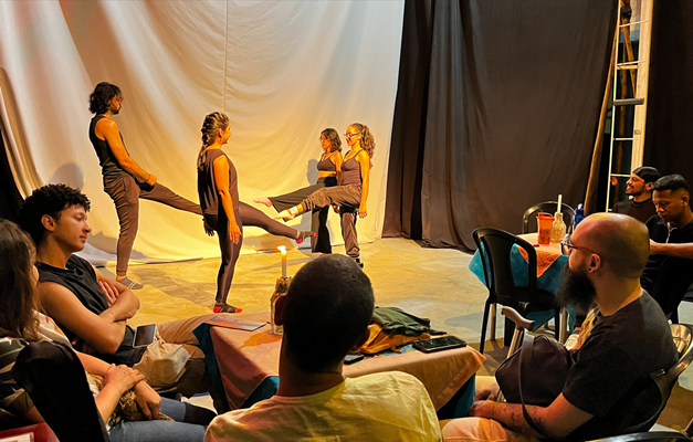 Cia Corpo na Contramão apresenta Sarau na Lua em Goiânia