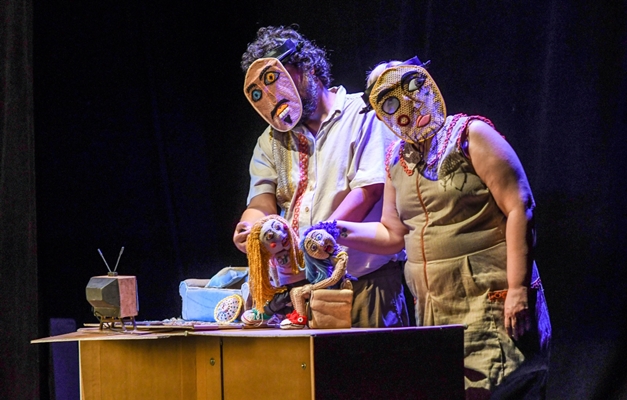 Cia de Teatro Nu Escuro apresenta espetáculo “Barbas” no Centro Cultural UFG