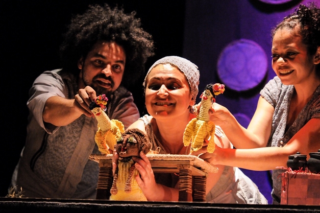 Cia de Teatro Nu Escuro apresenta espetáculo “Plural” no Centro Cultural UFG