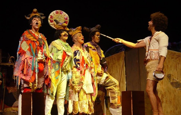 Cia Nu Escuro leva comédia e teatro lambe-lambe em Cavalcante e Morrinhos