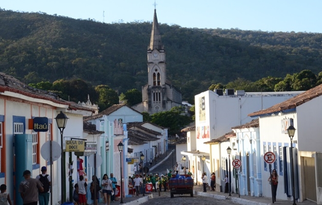 Cidade de Goiás proíbe eventos e institui toque de recolher por 15 dias 