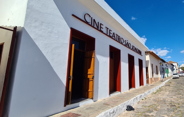 Cine Teatro São Joaquim realiza exibição de filmes e palestras