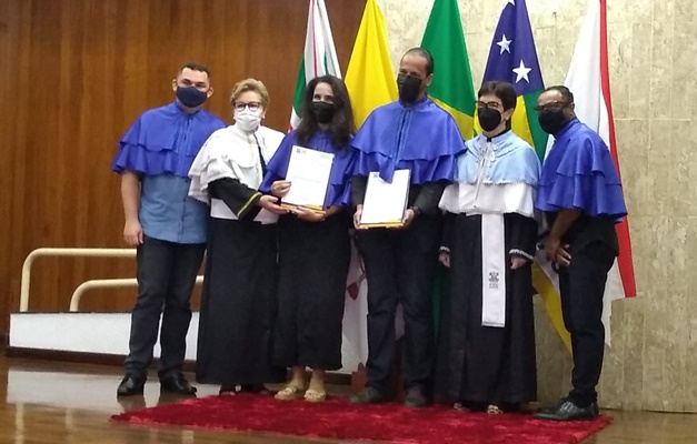 Cláudia Valente é a nova coordenadora de pós-graduação em Educação da PUC-GO