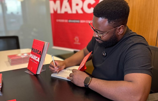 Cleber Muniz lança livro sobre branding em Goiânia e São Paulo