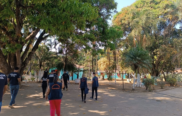 Clínica de reabilitação em Abadia é autuada por maus-tratos contra pacientes