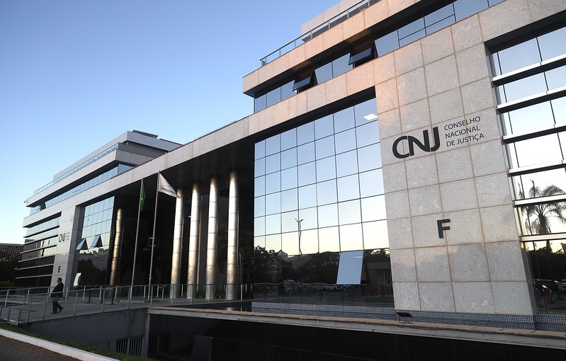 CNJ aprova resolução que regulamenta uso da IA no Poder Judiciário