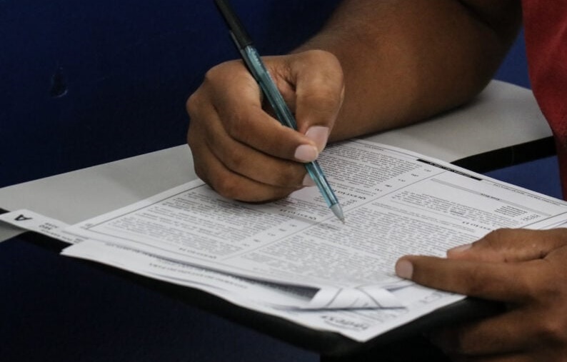CNU 2025: 760 mil candidatos fazem a prova neste domingo (5/10)