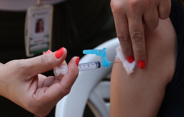 Cobertura vacinal contra HPV em Goiás se mantém abaixo de 30% em nove anos